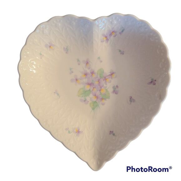 Quality Mikasa "With Love" Heart-Shaped Dish Valentine's Day Mother's Day Gift - Picture 1 of 13